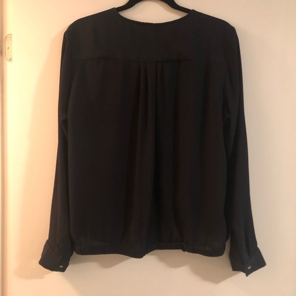 H&M navy blouse - Picture 4 of 4